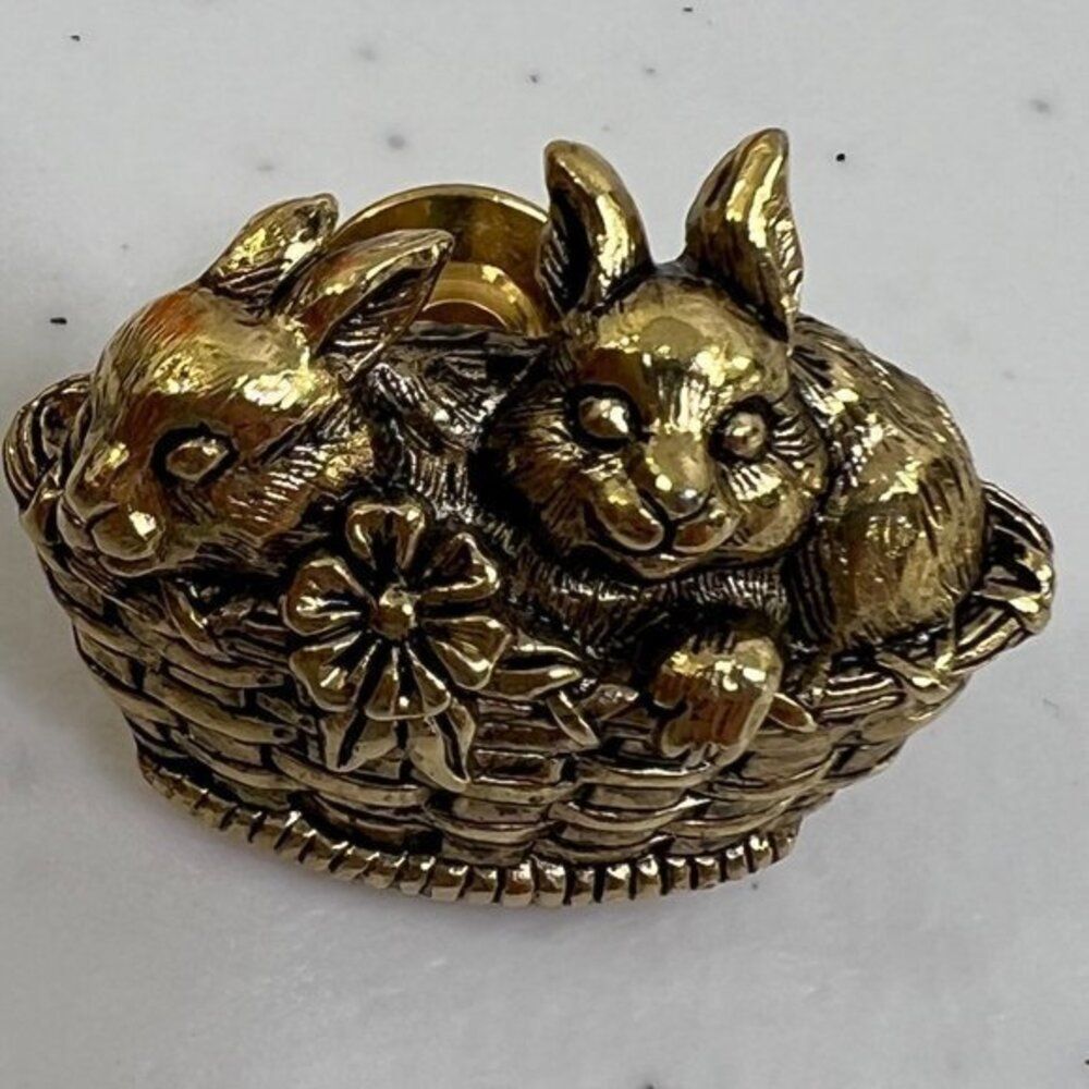 Avon Vtg Golden Easter Rabbit Bunny Flower Basket Love Brooch Pin Tie Tack Lapel